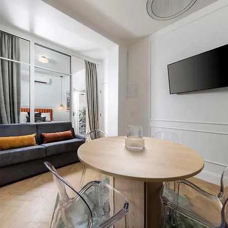 New Center Easy Access Balcony Apartment